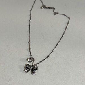 Bow with sparkle silver dainty necklace